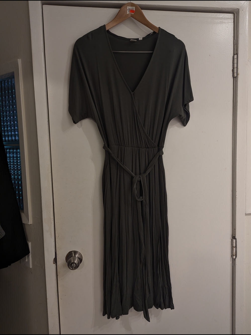 Classic V-Neck Wrap Midi Dress in Dark Green